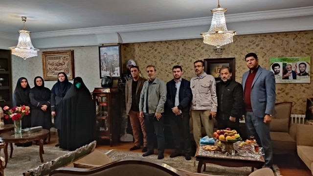 دیدار مدیران ارشد شرکت فرهنگی ورزشی سایپا با خانواده شهید شاخص مدافع حرم
